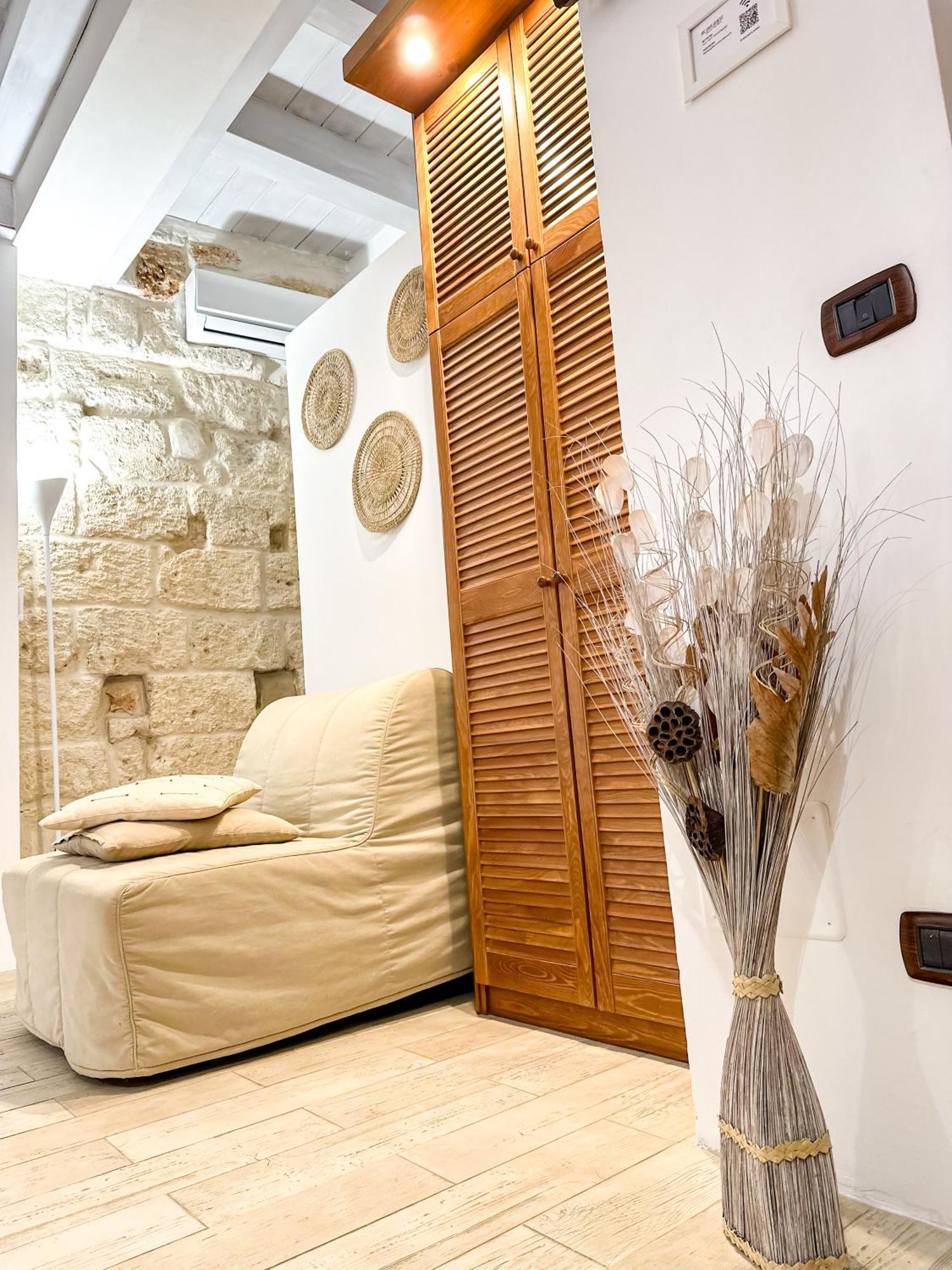 Old Tuff Apartments بولينيانو آ ماري المظهر الخارجي الصورة